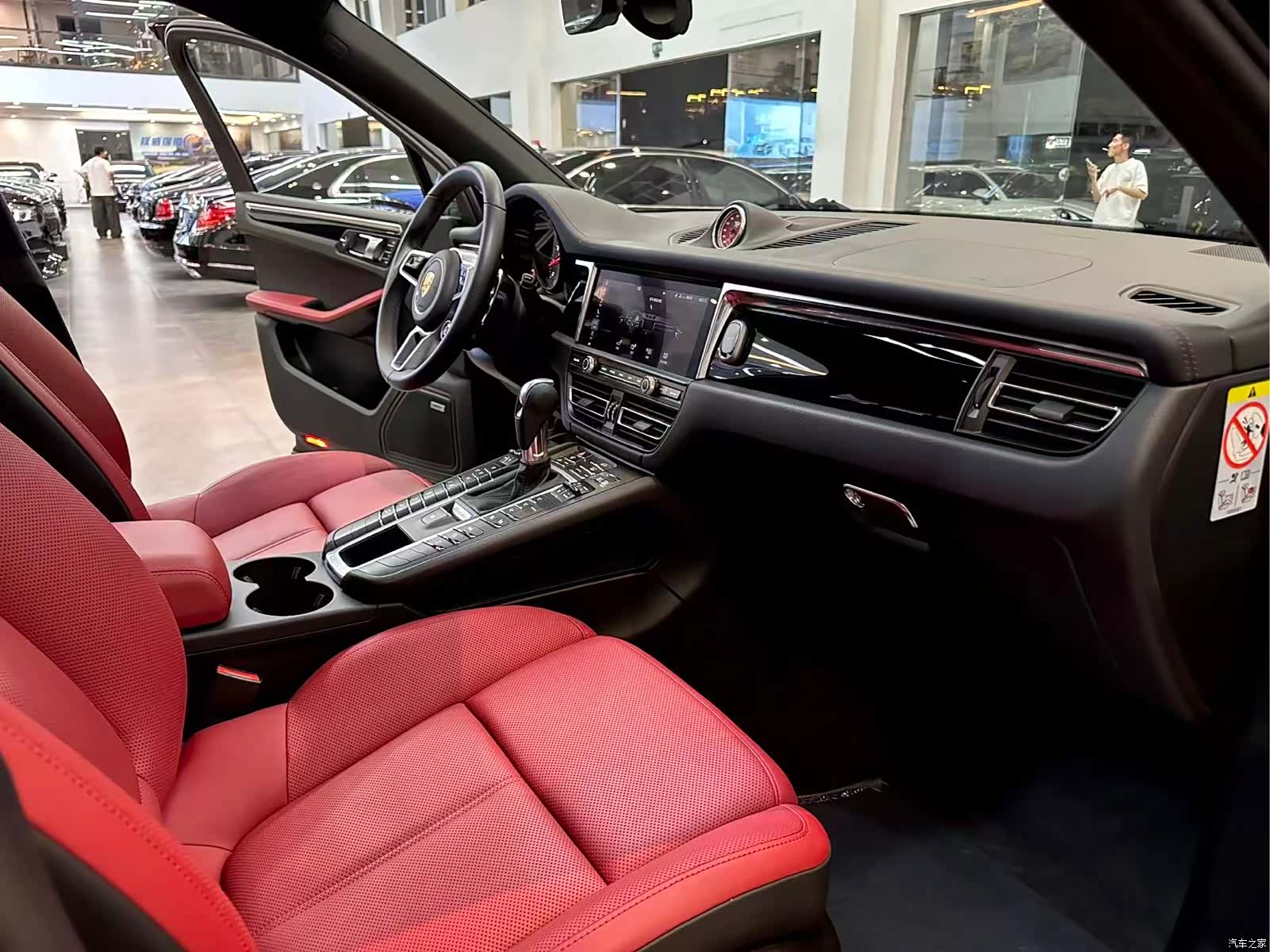 Porsche Macan, 2021 9