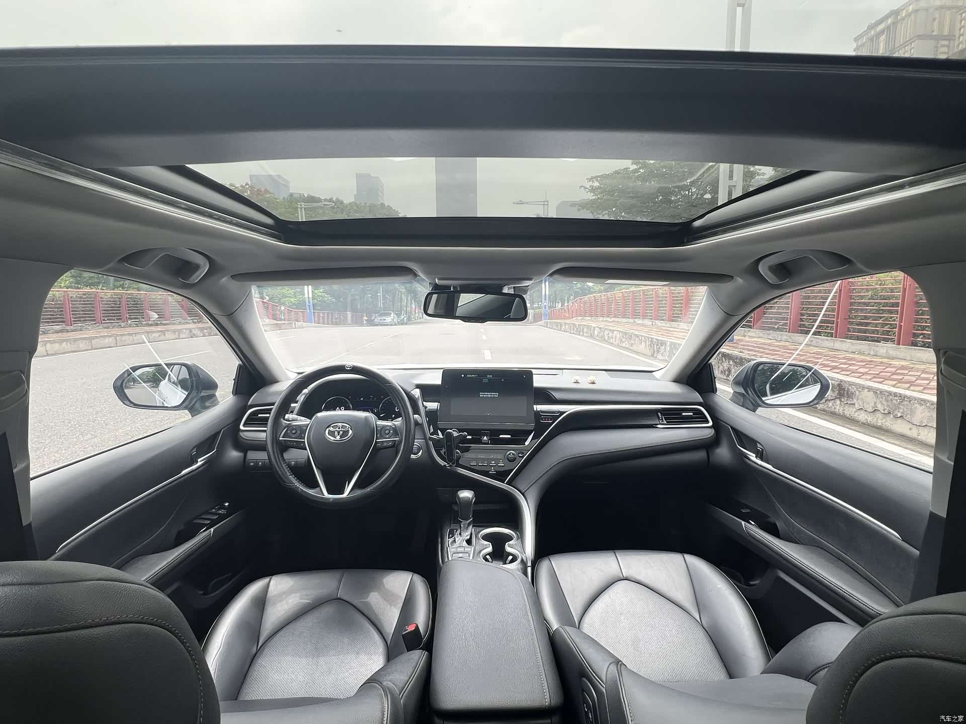Toyota Camry, 2023 15