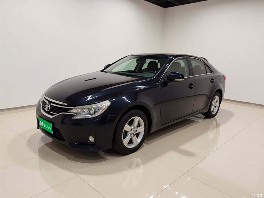Toyota 2.5V, 2015 1