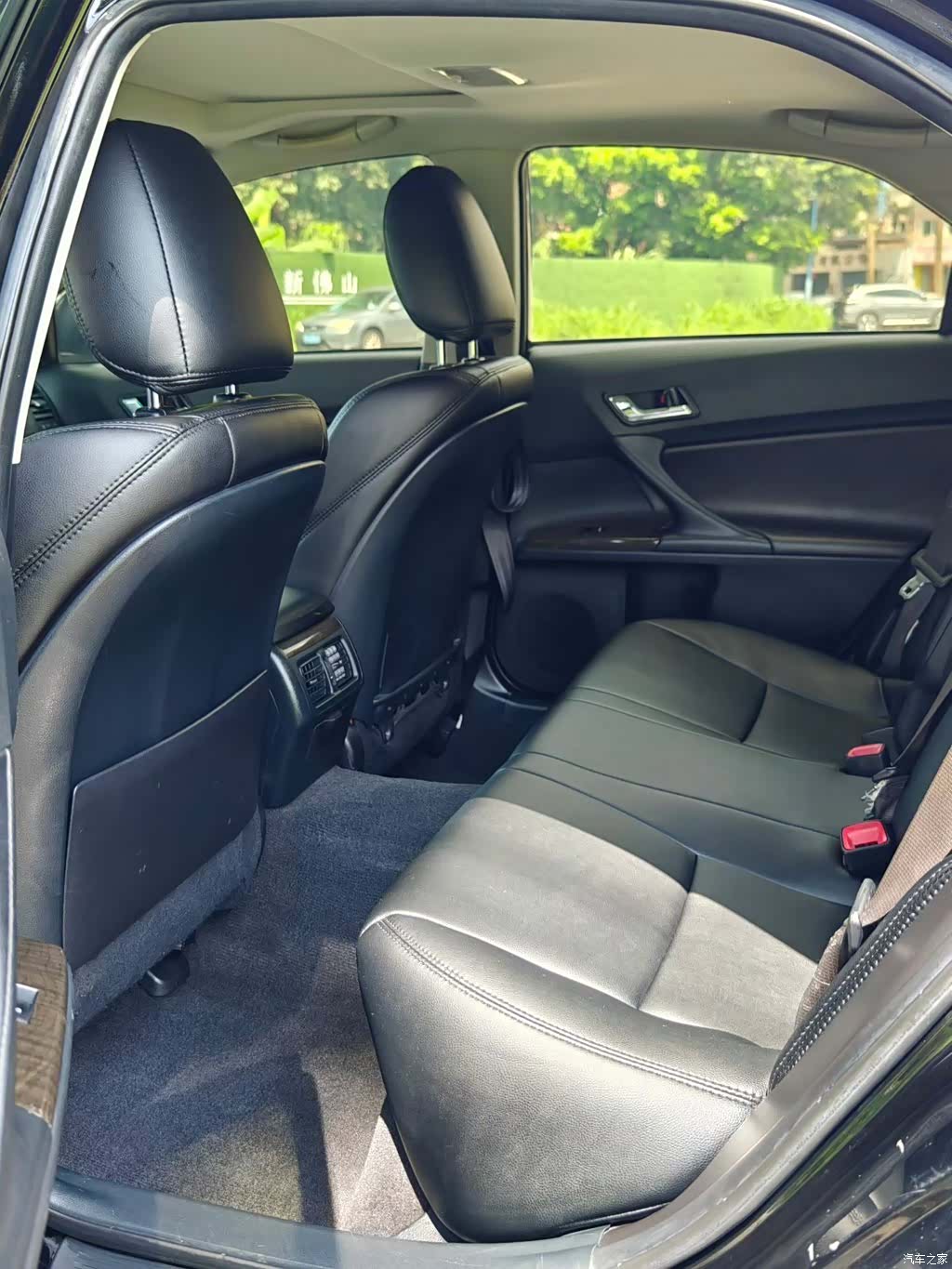 Toyota 2.5V, 2015 15