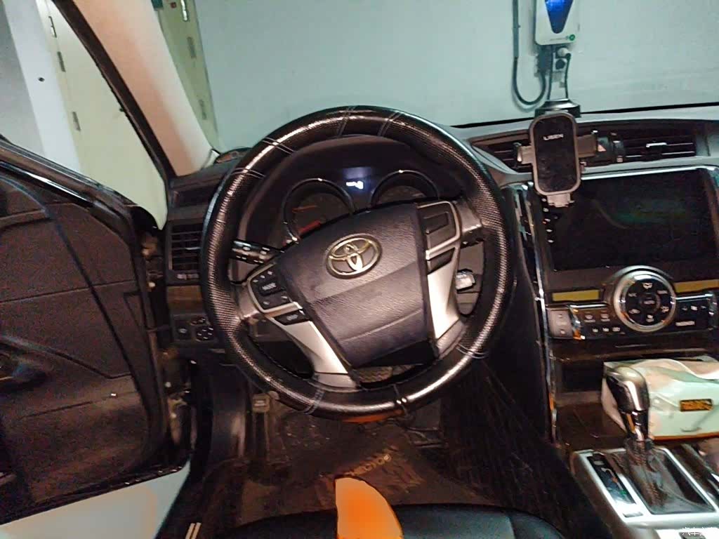 Toyota 2.5V, 2015 3