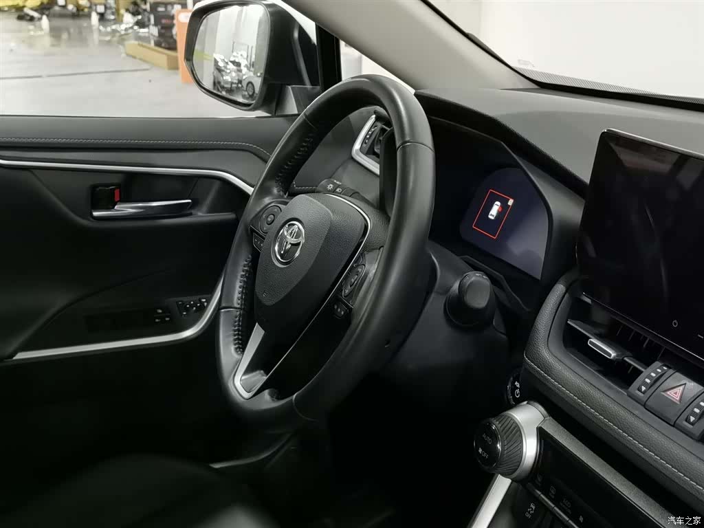 Toyota RAV4, 2024 22