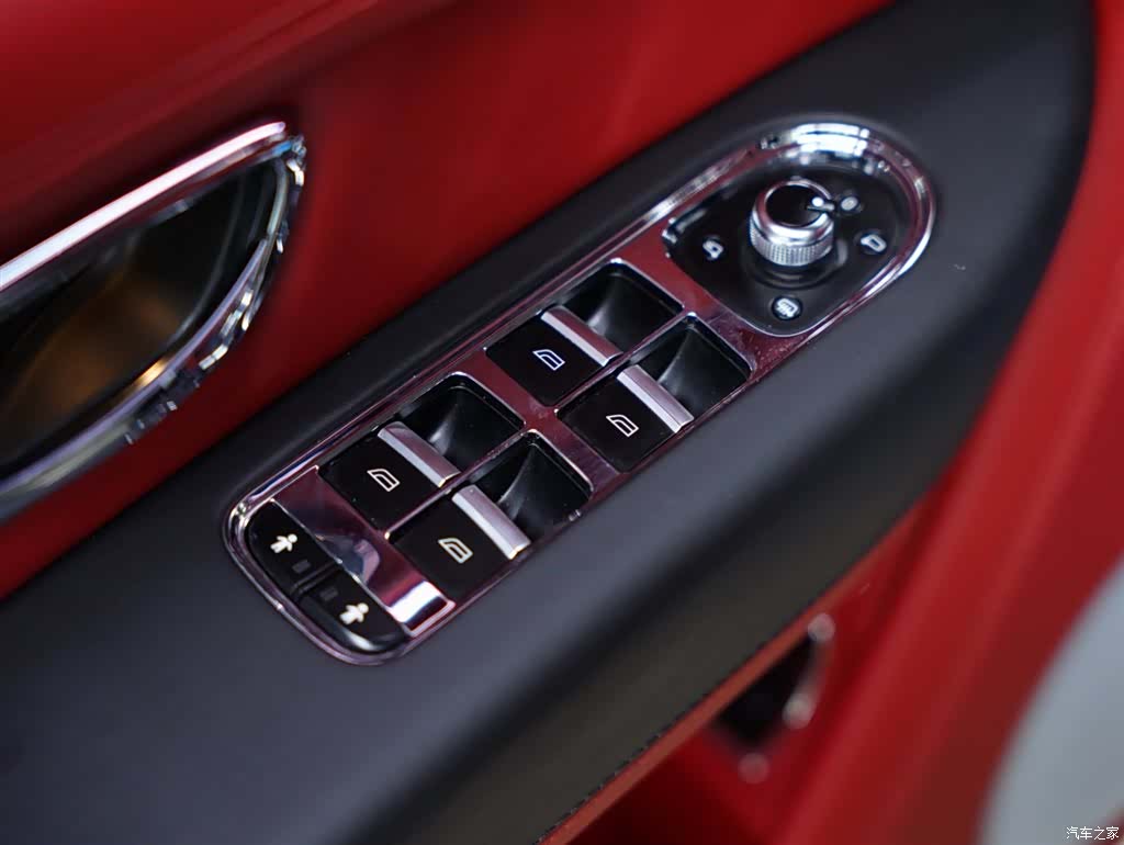 Bentley Bentayga, 2021 30