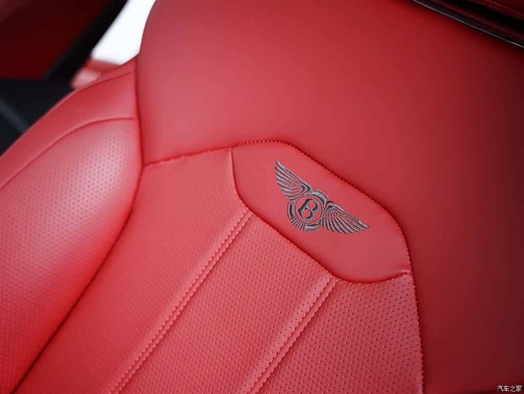 Bentley Bentayga, 2021 42