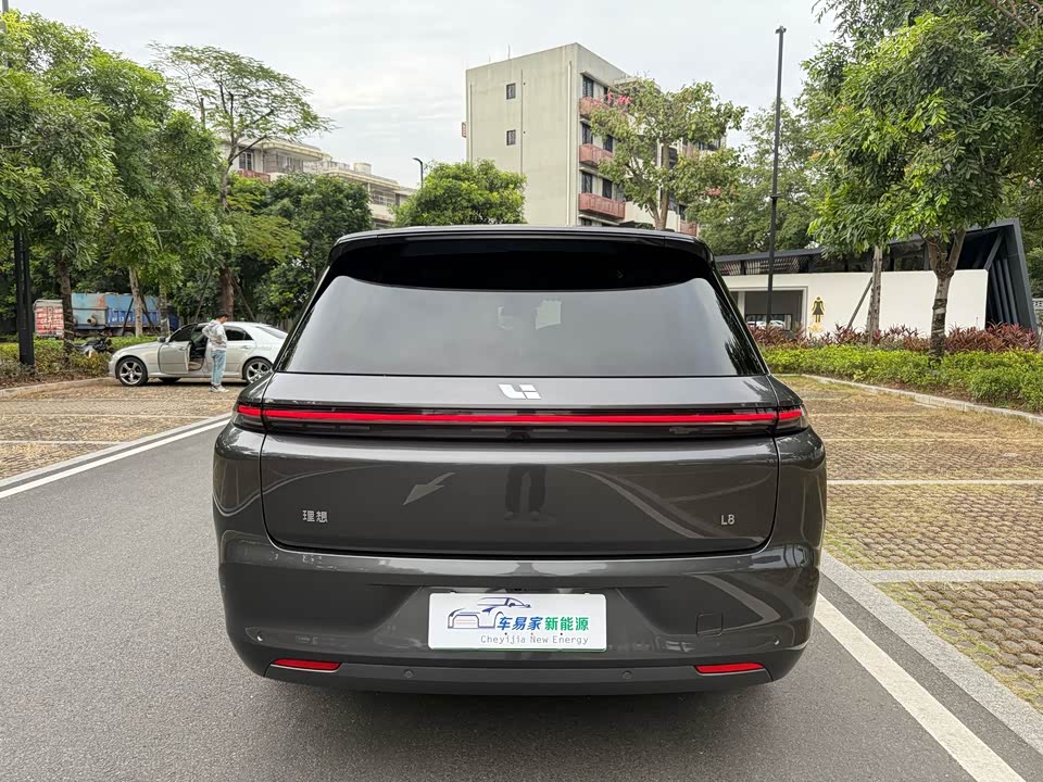 Li Auto Ideal L8