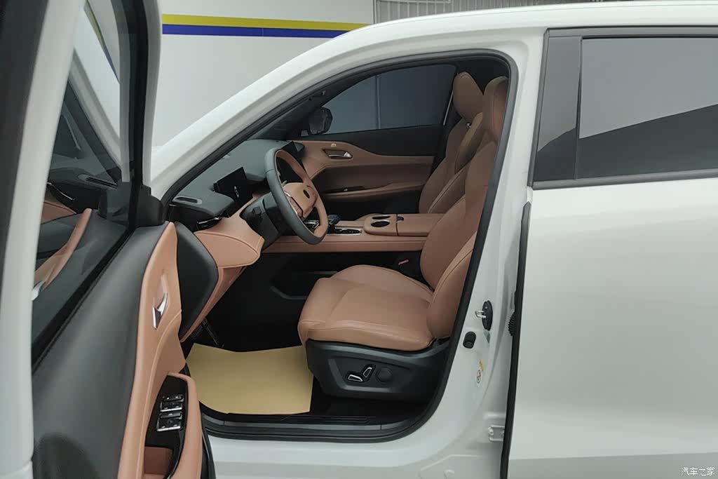 Changan UNI-Z, 2025 9