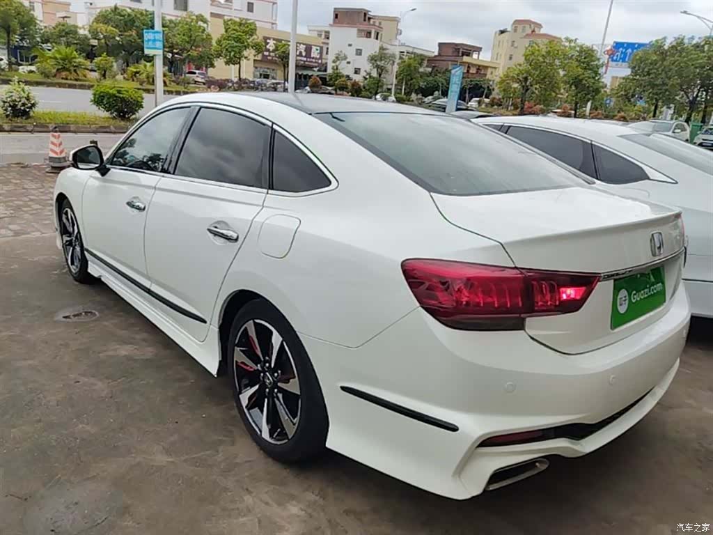 Honda Spirior, 2015 все фото