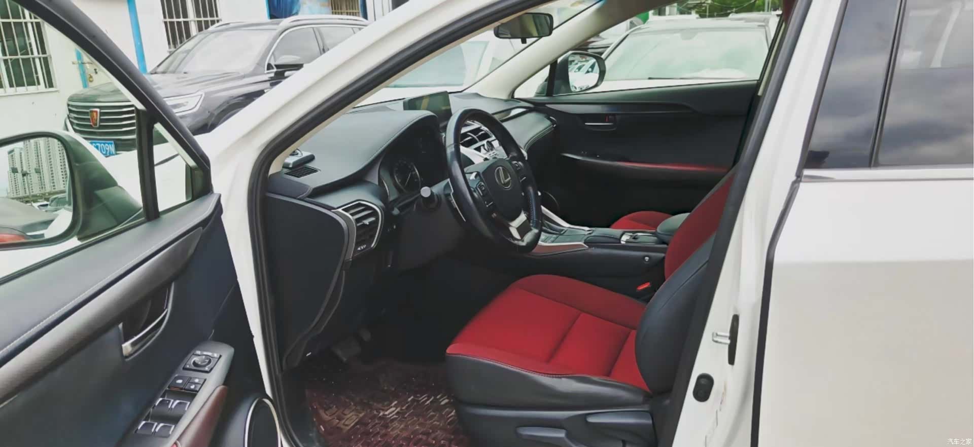 Lexus NX, 2017 2