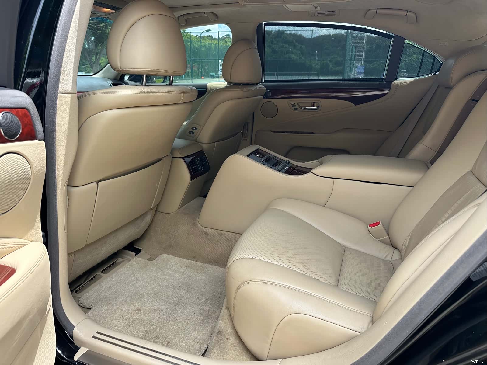 Lexus LS, 2009 12