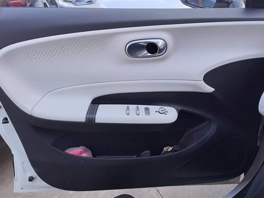 Dongfeng Nammi Nano 01