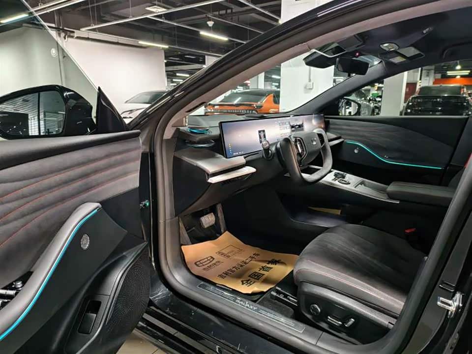 Geely Galaxy Galaxy E8