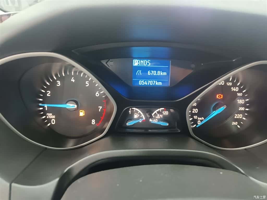 Ford Focus, 2019 12