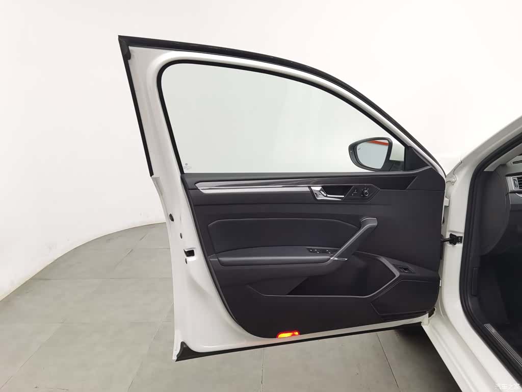 Volkswagen Passat, 2018 8