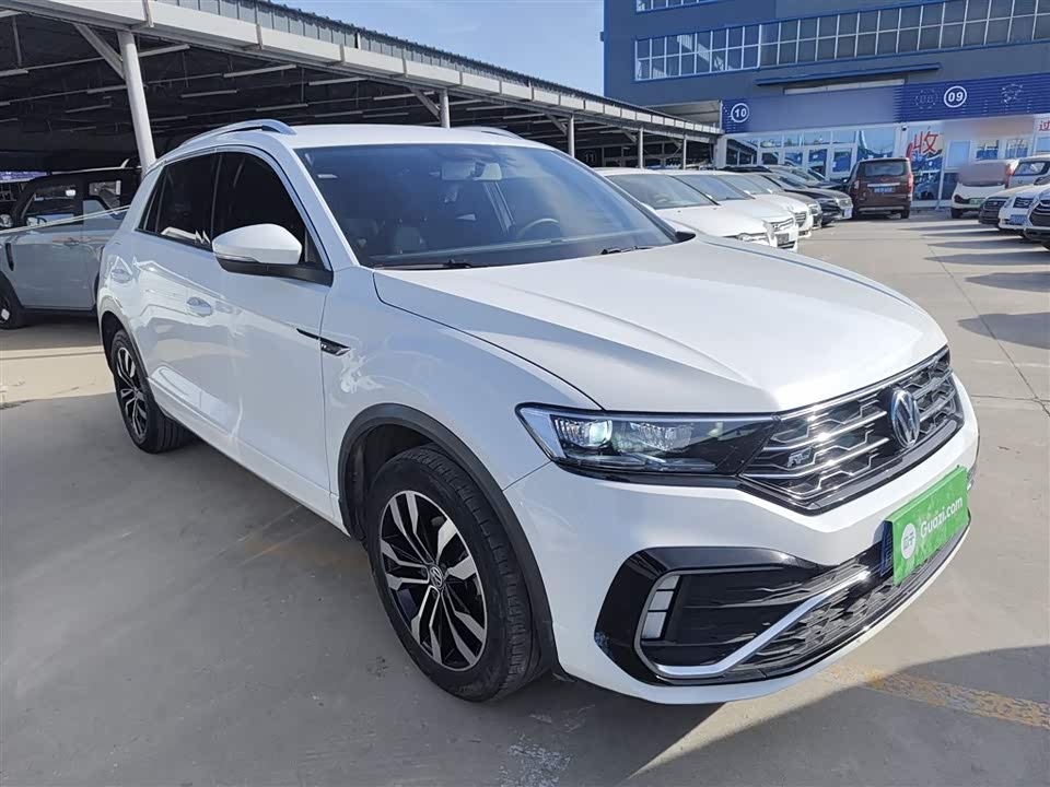 Volkswagen T-ROC exploring Songs