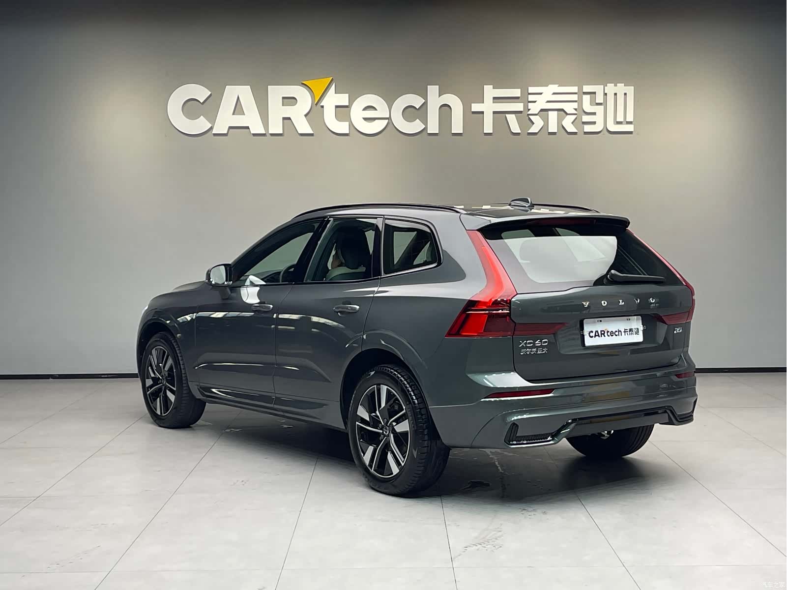 Volvo XC60, 2025 6