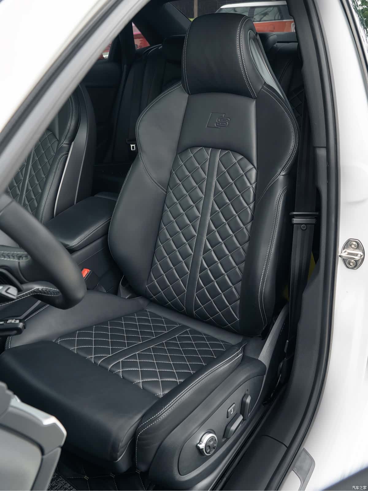 Audi S4, 2019 13