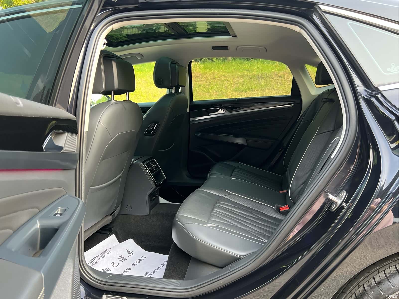 Volkswagen Passat, 2022 10