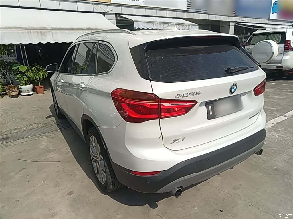BMW X1, 2018 все фото