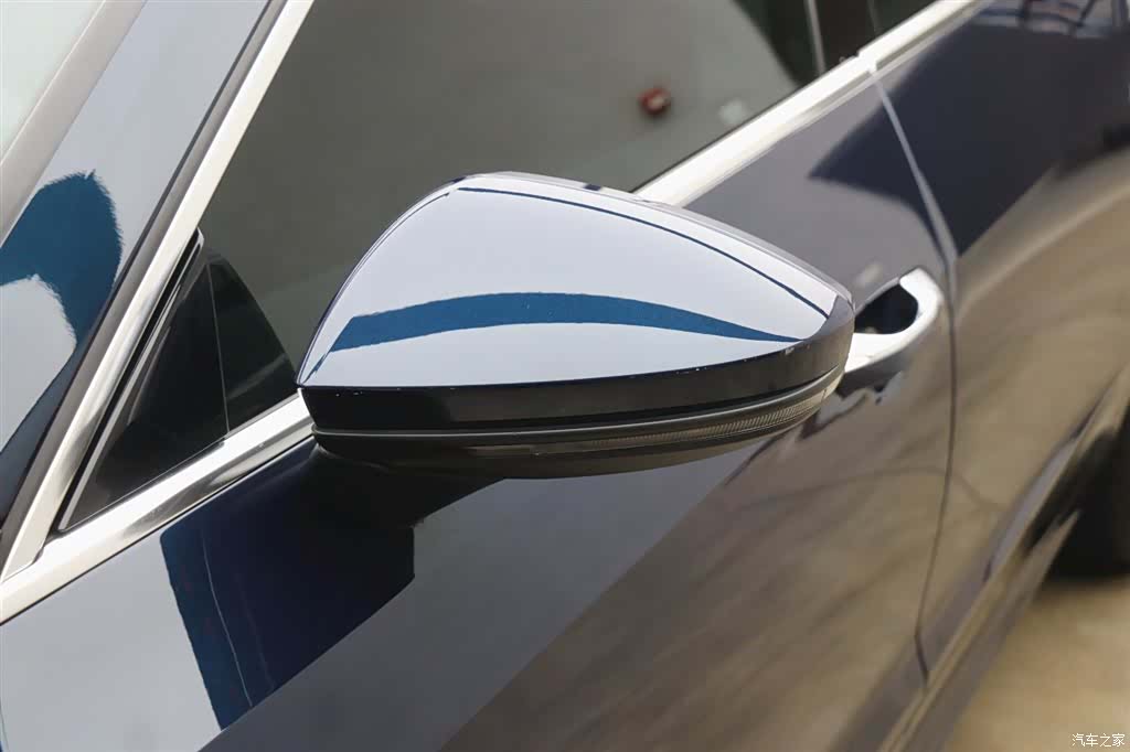Audi A7L, 2023 27