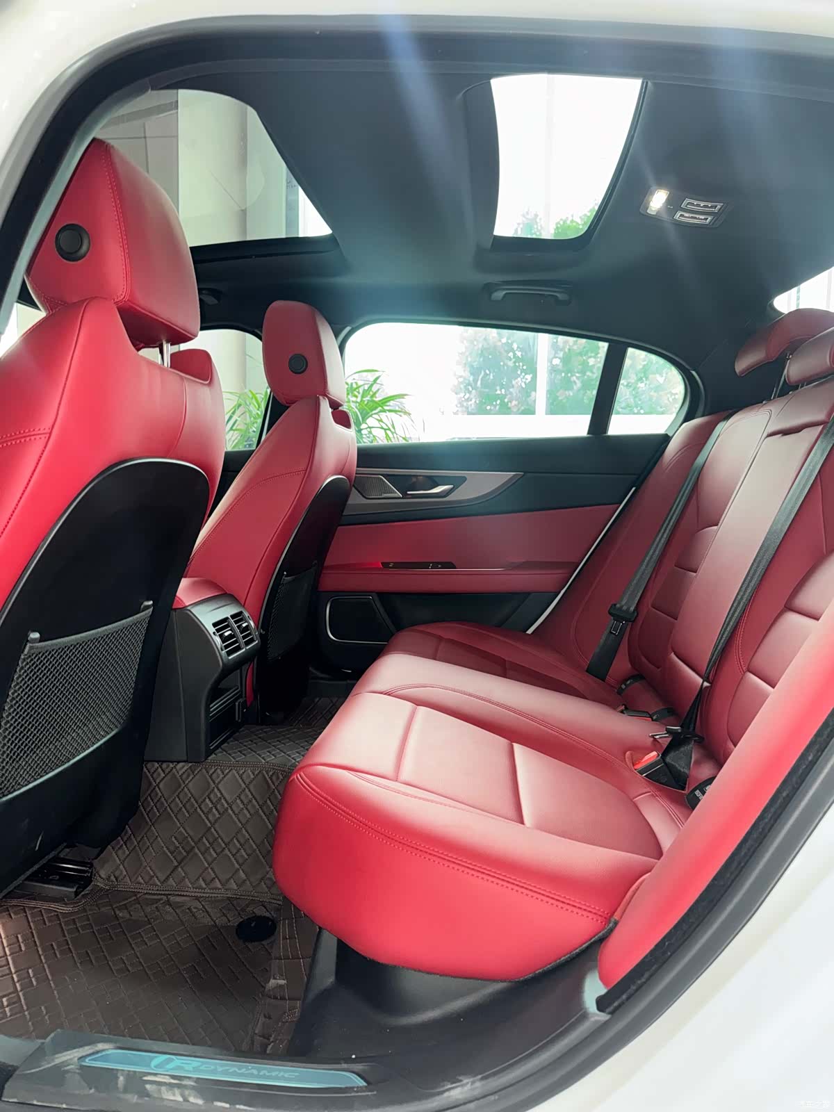 Land Rover XEL, 2024 15