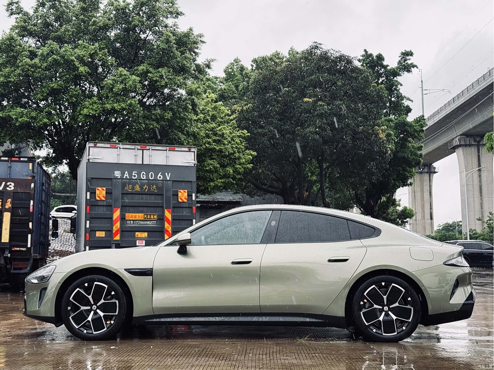 Xiaomi SU7, 2025 8