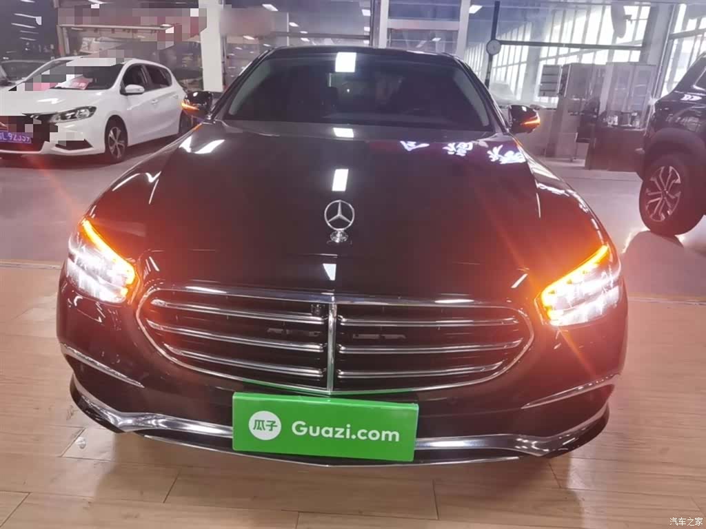Mercedes-Benz E-Class, 2023 3