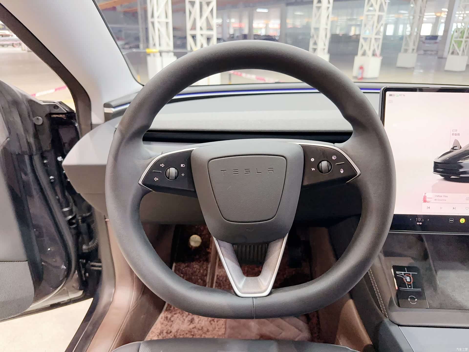 Tesla Model 3, 2024 18