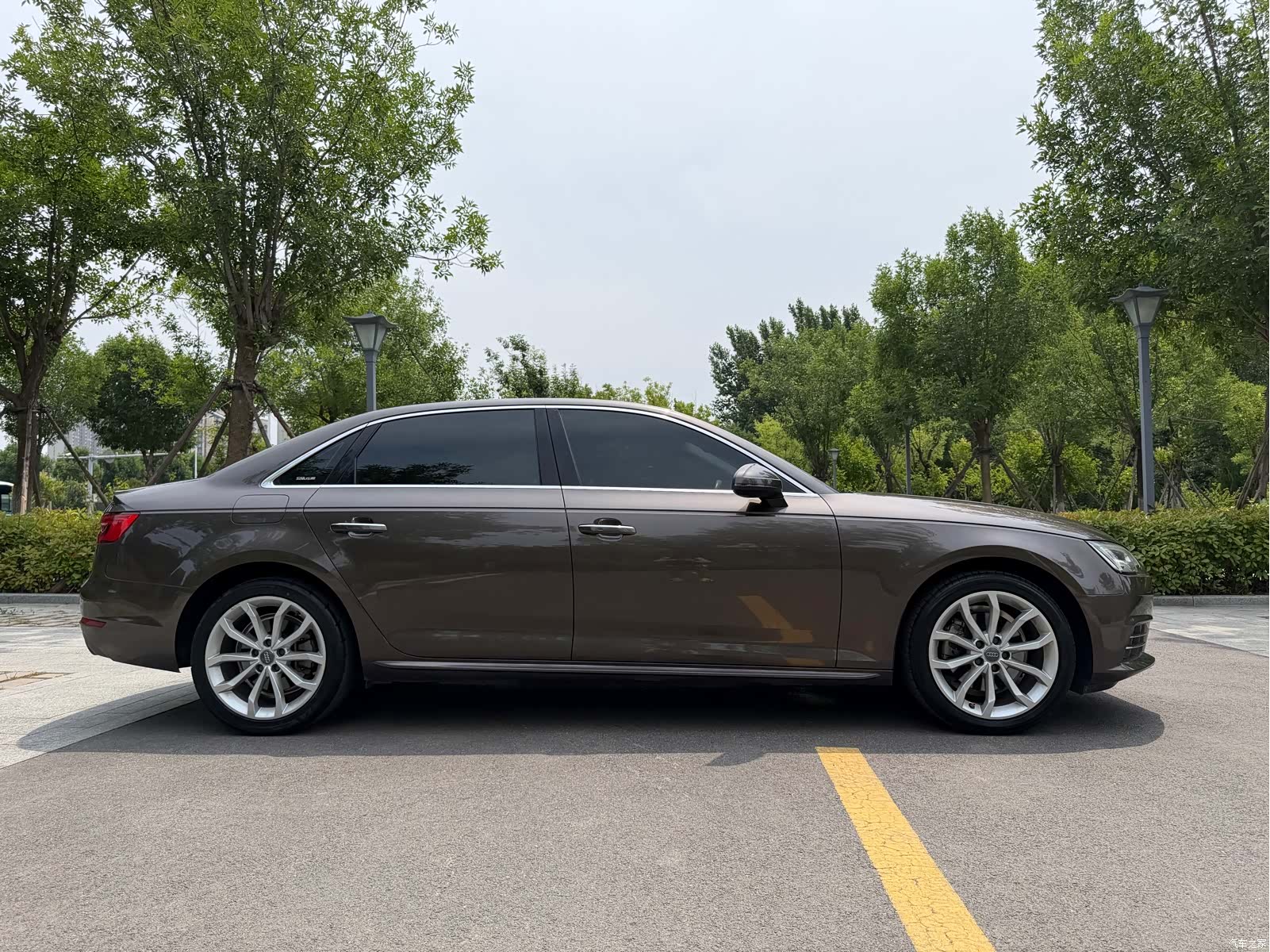 Audi A4L, 2017 все фото