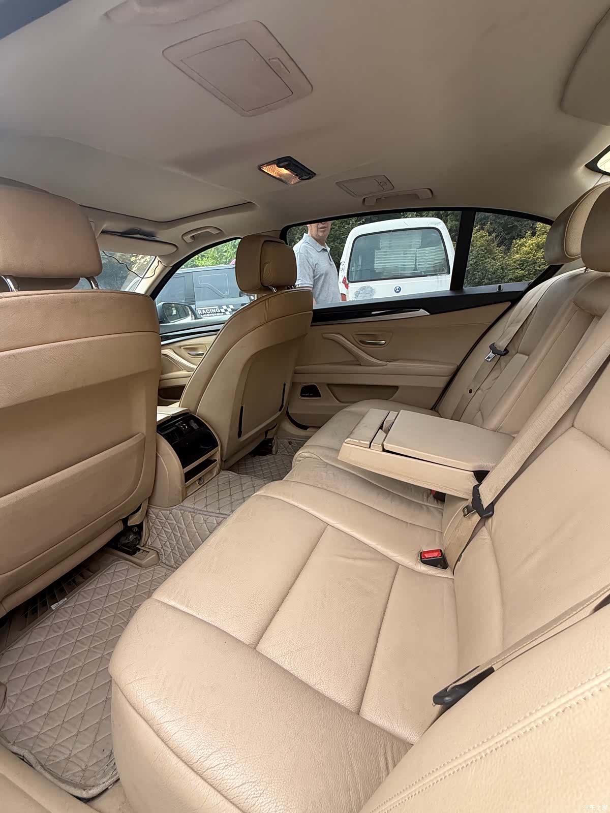 BMW 5 Series, 2011 все фото