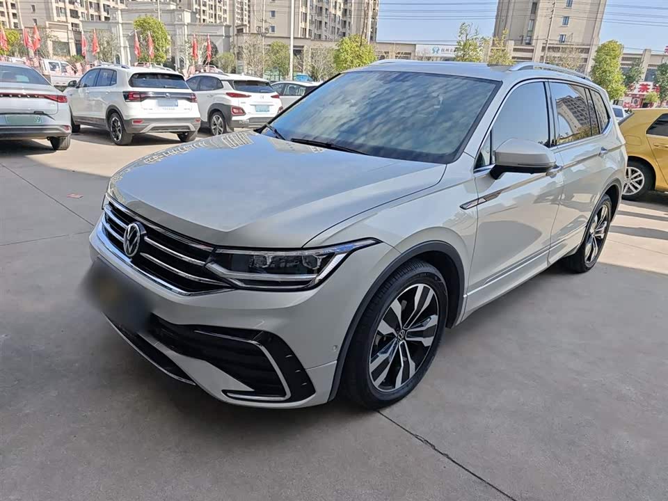 Volkswagen Tiguan L