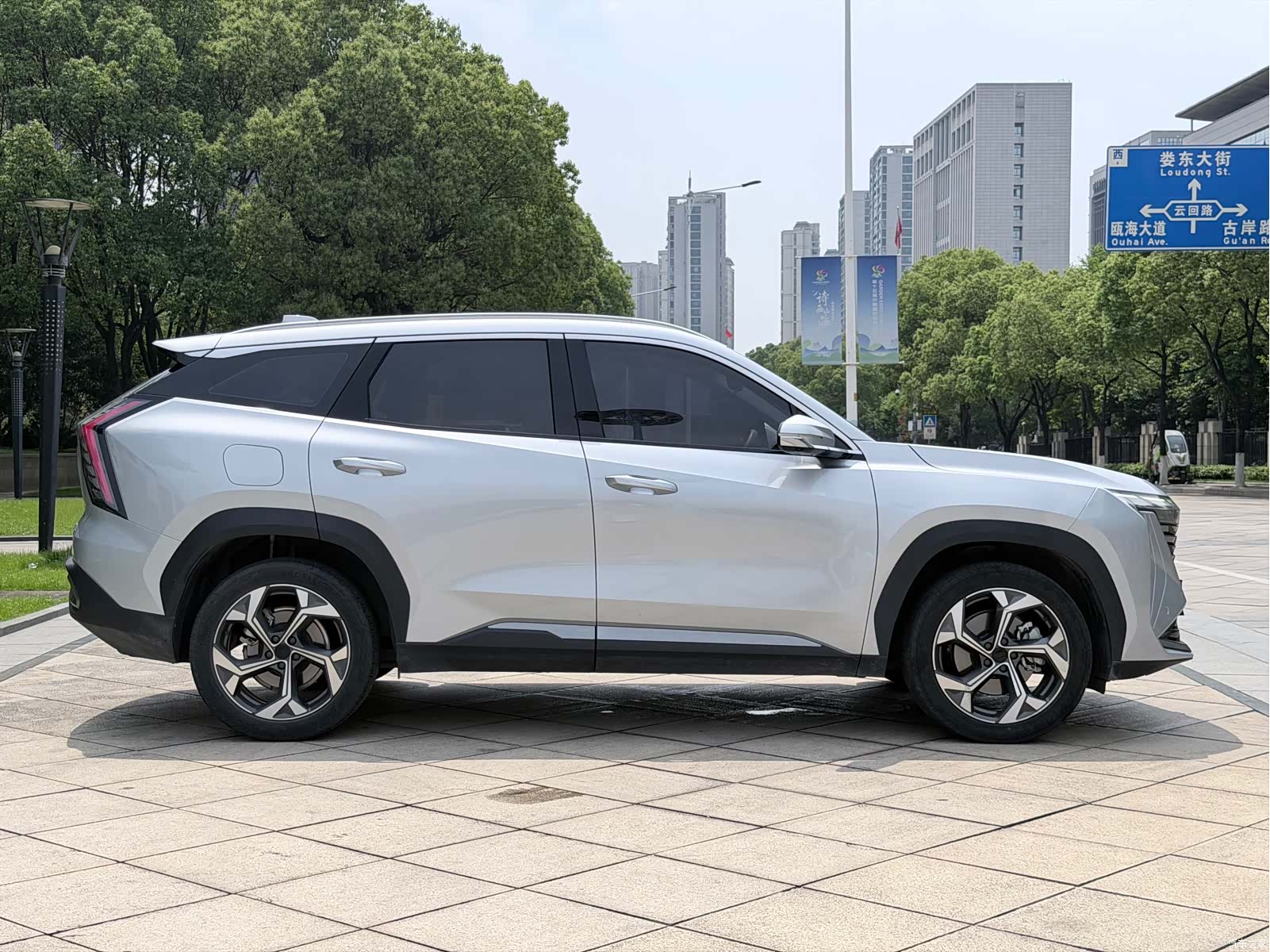 Geely Boyue, 2022 17