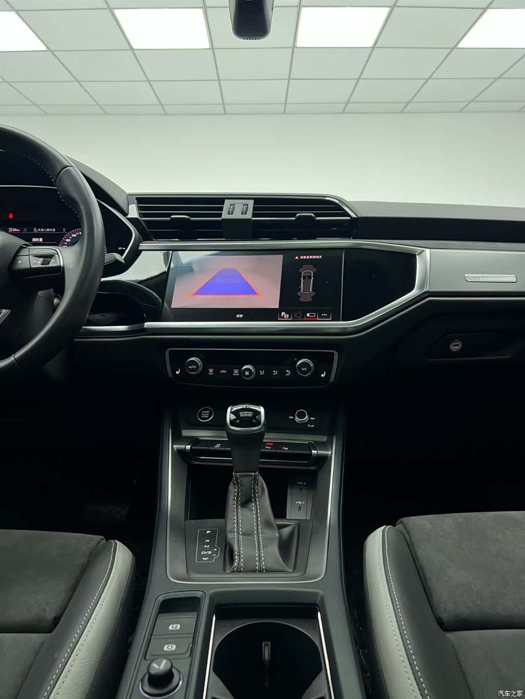 Audi Q3, 2022 23