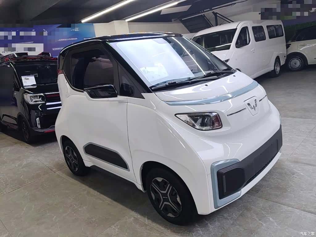 Wuling NanoEV, 2022 4
