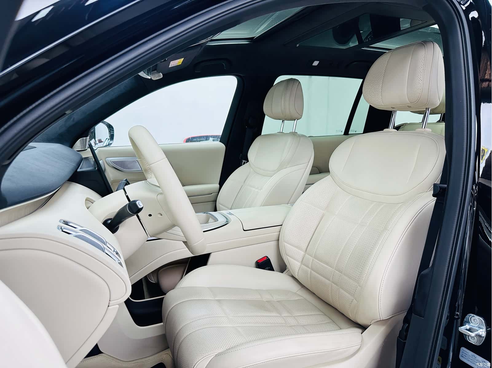 Deepal S09, 2025 10