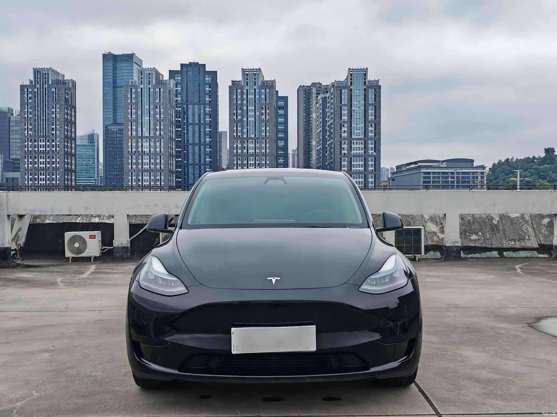 Tesla Model Y, 2022 2
