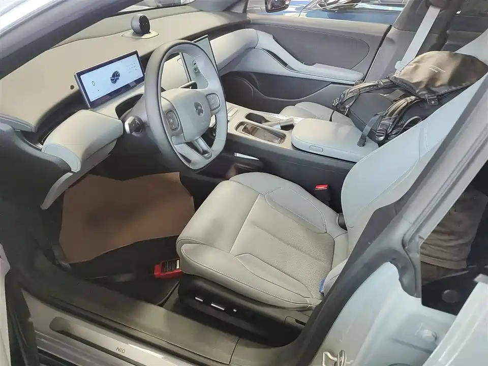 NIO ET5T