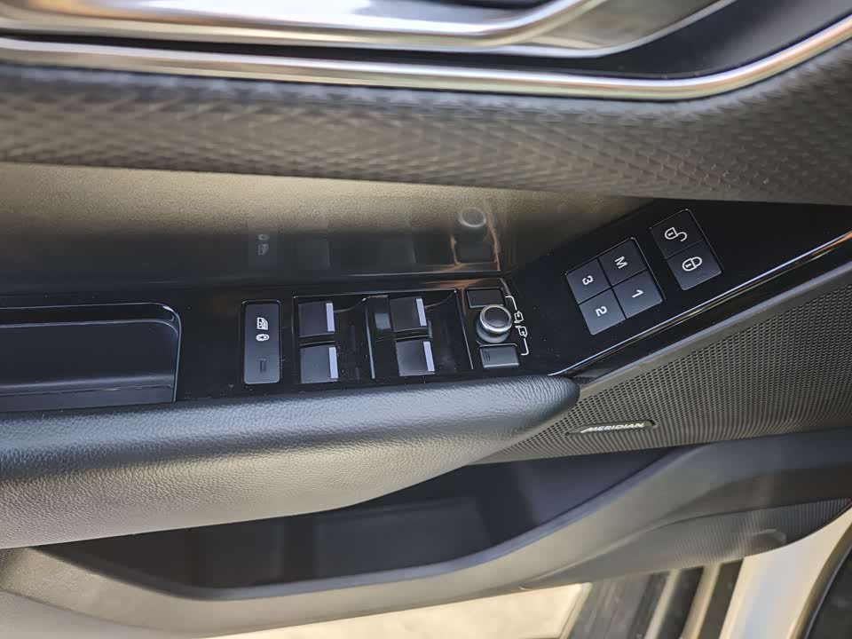 Land Rover Range Rover Star Pulse