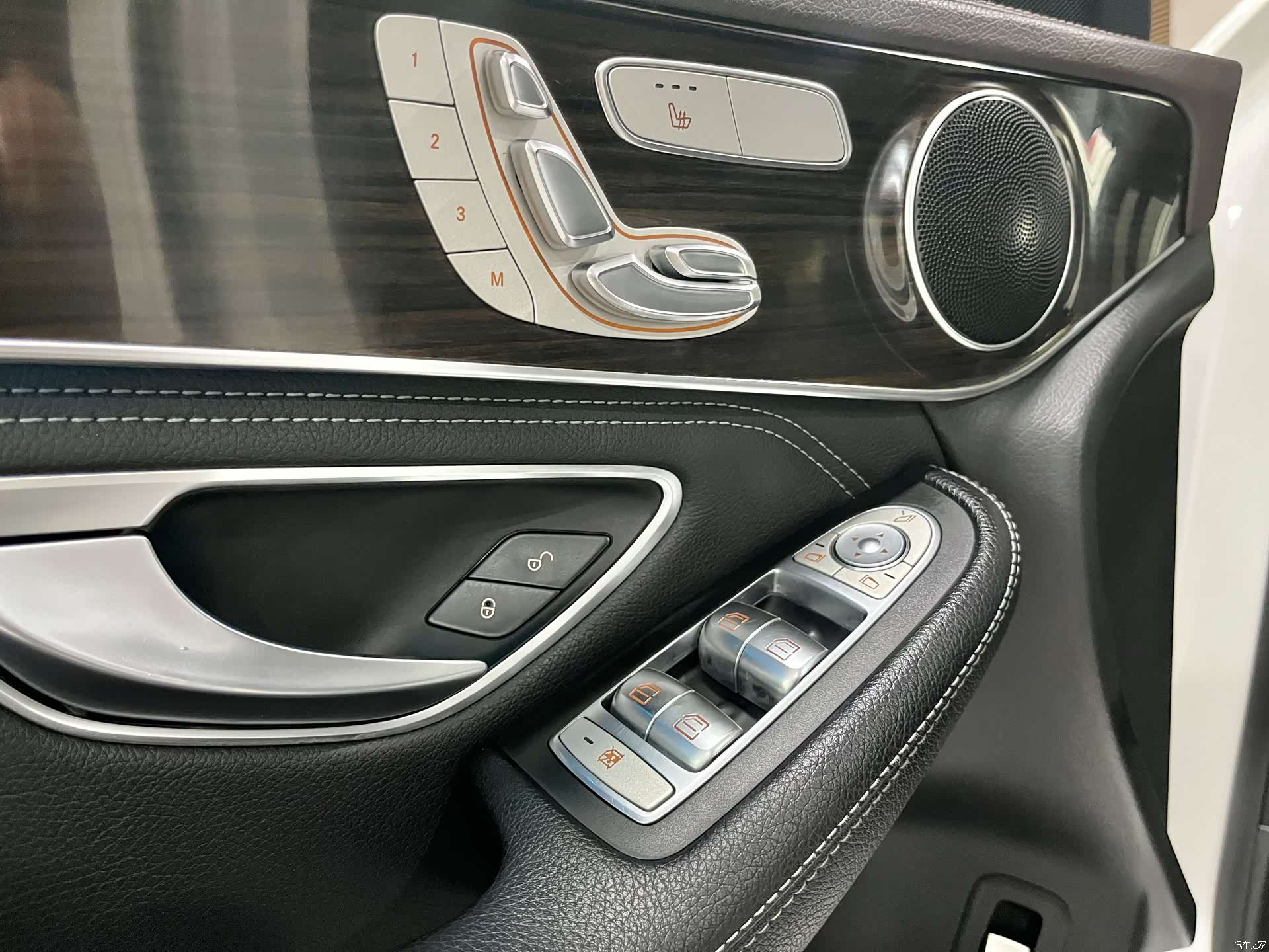 Mercedes-Benz GLC, 2019 13