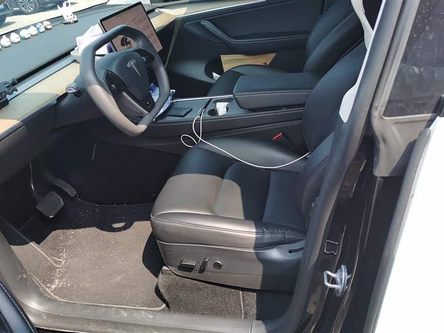 Tesla Model Y Tesla Model Y