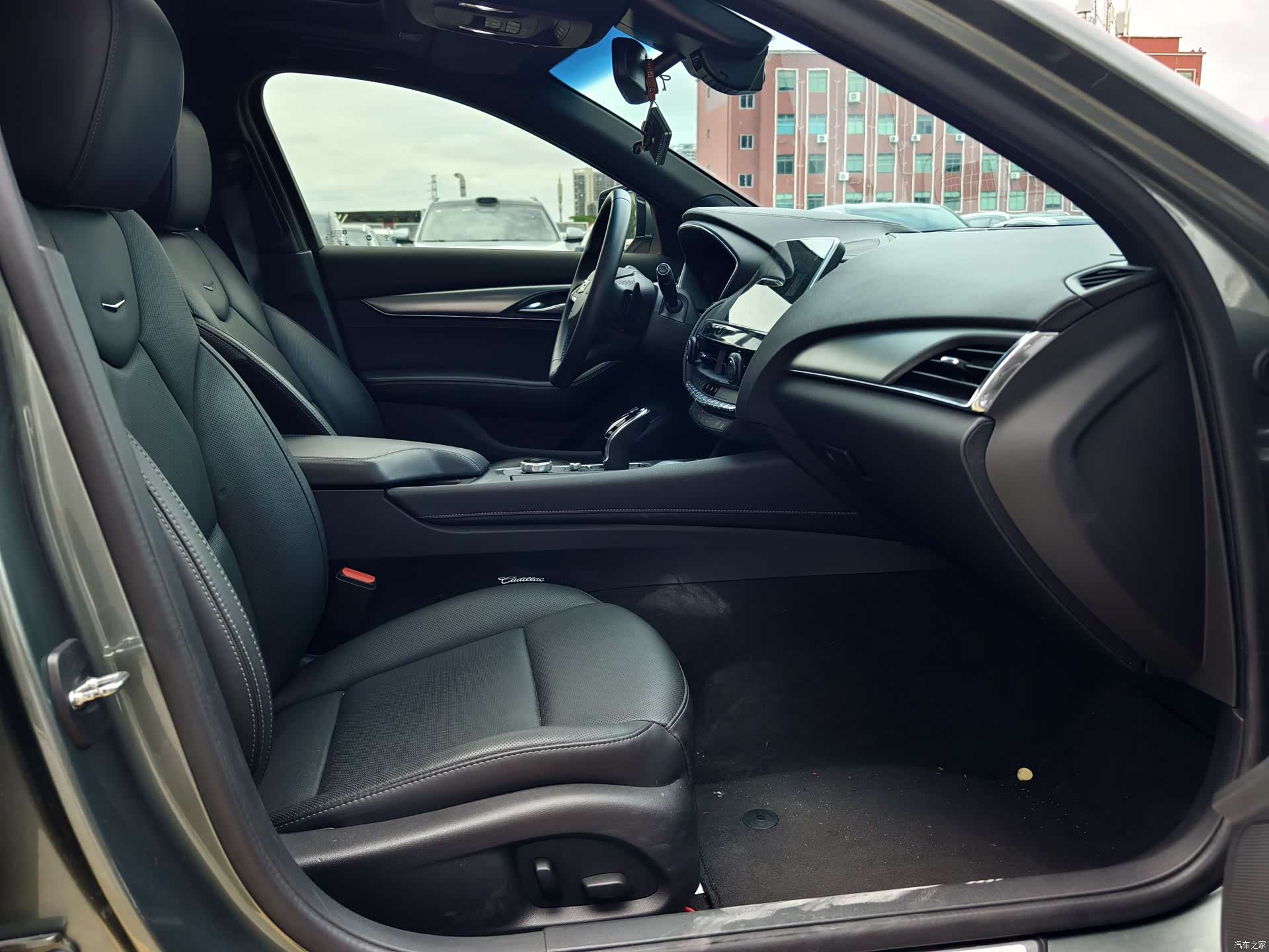 Cadillac CT5, 2023 16