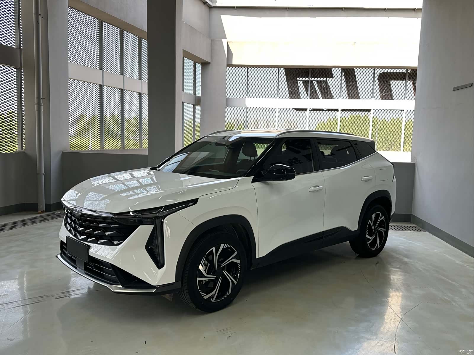 Geely Boyue, 2024 1