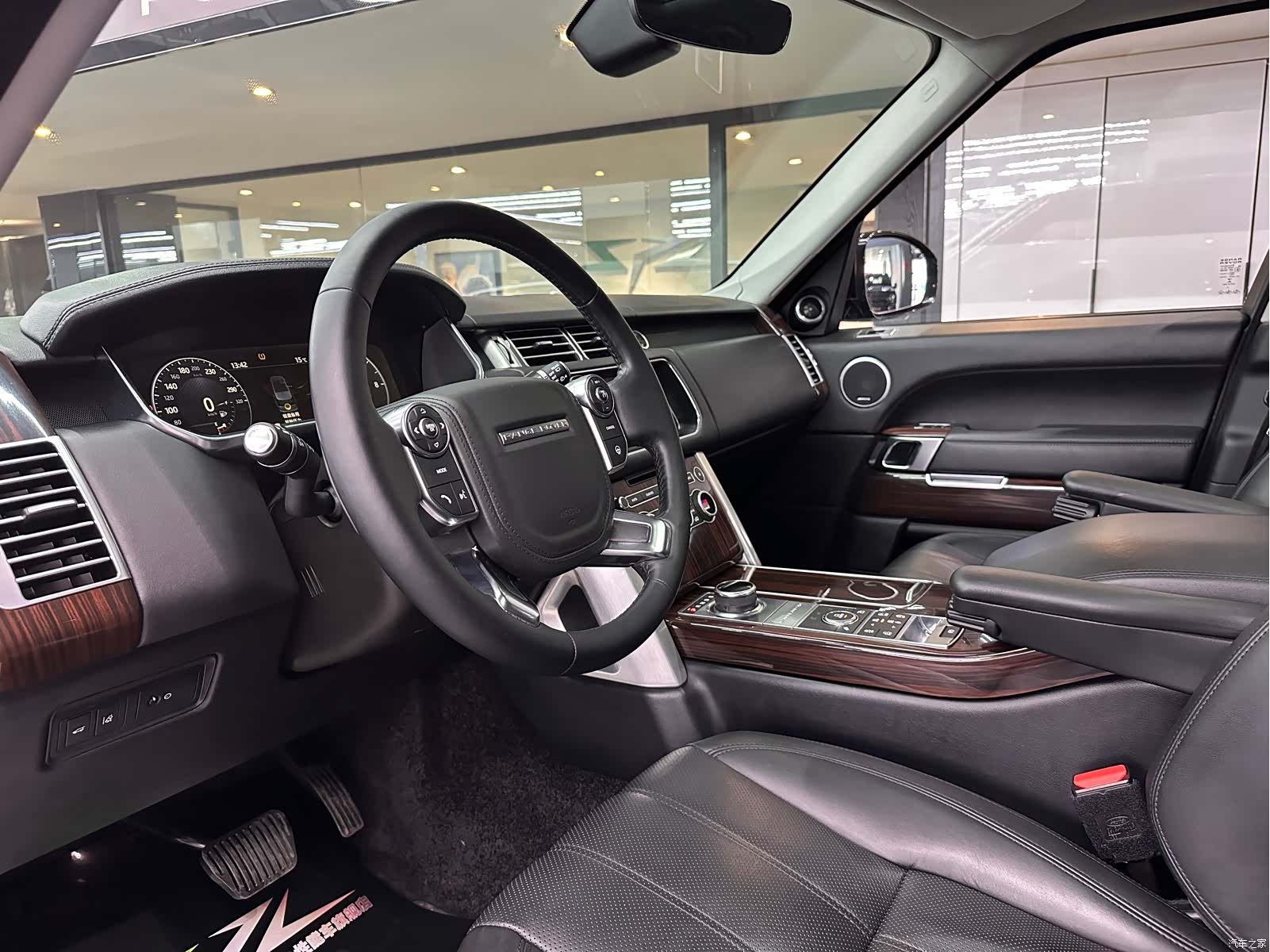 Land Rover Range Rover, 2017 все фото