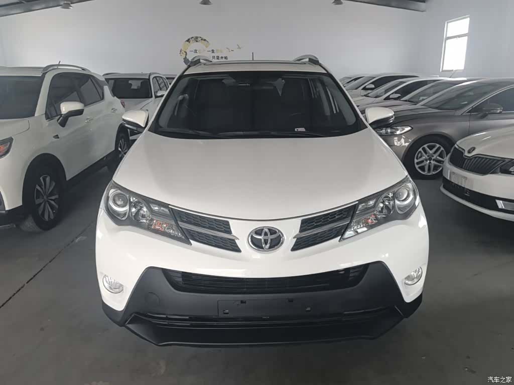 Toyota RAV4, 2014 3