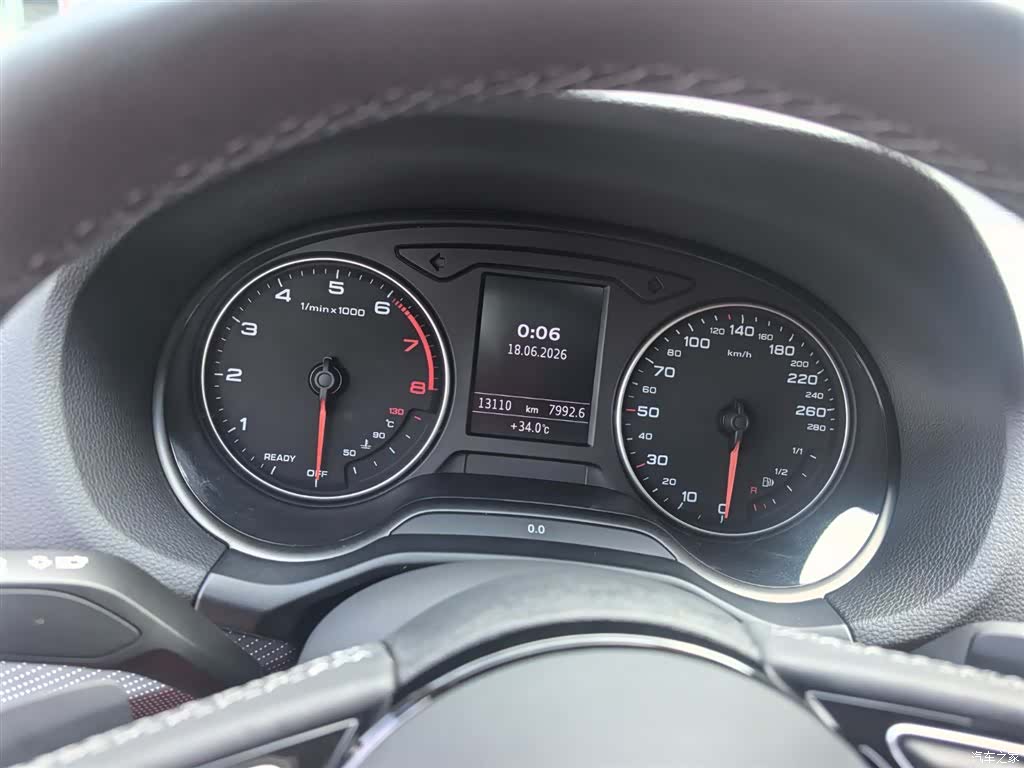 Audi Q2L, 2024 6