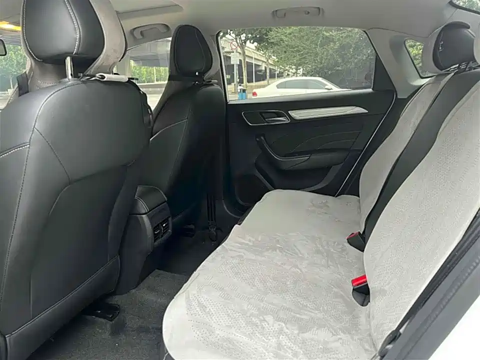 Roewe i6 Roewe i6