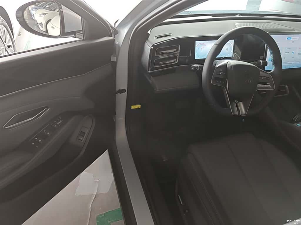BYD Qin, 2025 16