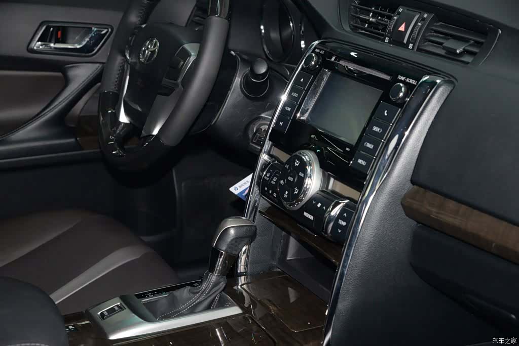 Toyota 2.5V, 2016 20