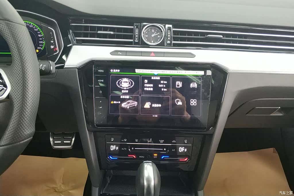 Volkswagen Magotan, 2025 13