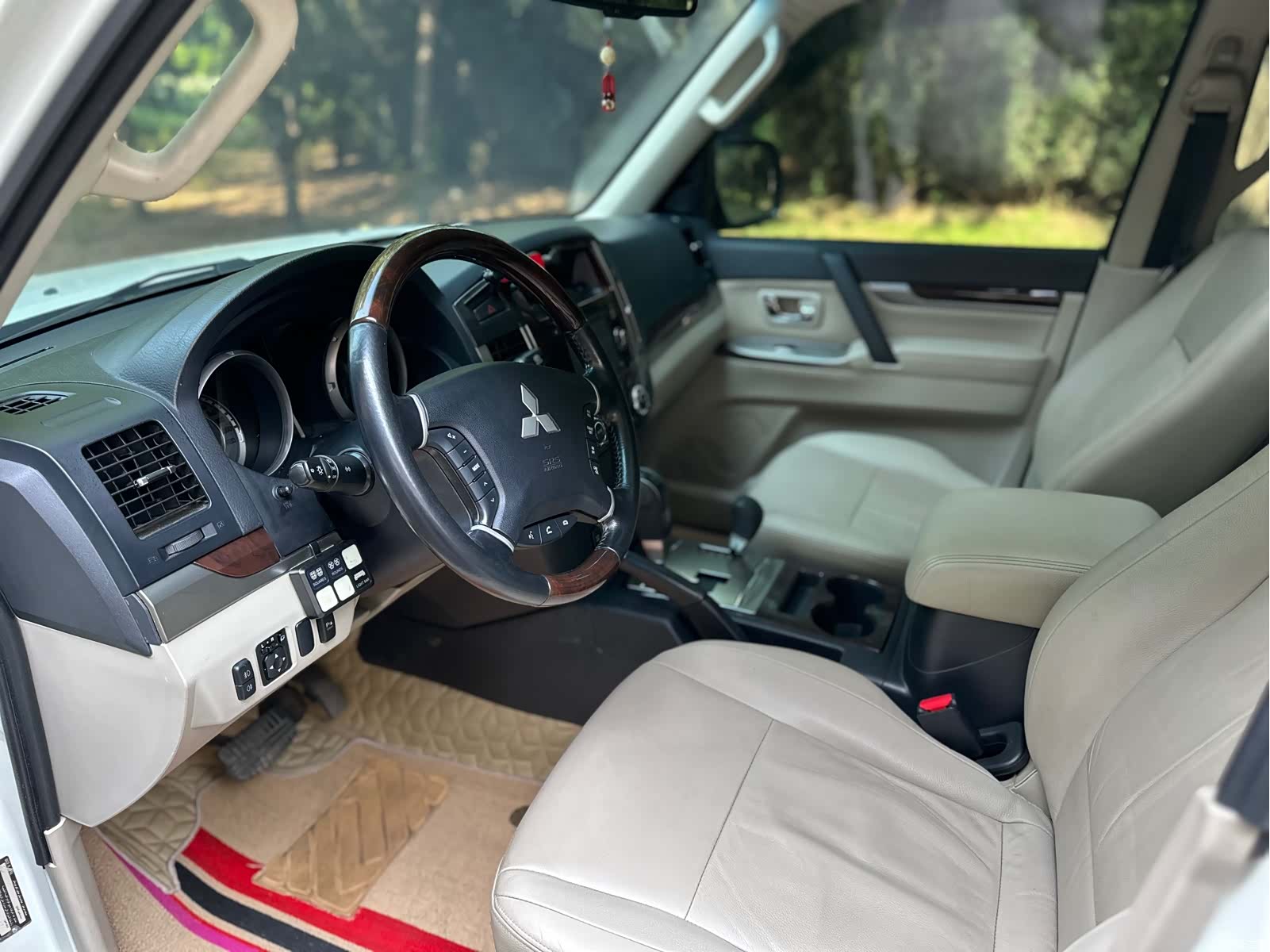 Mitsubishi Pajero, 2020 10
