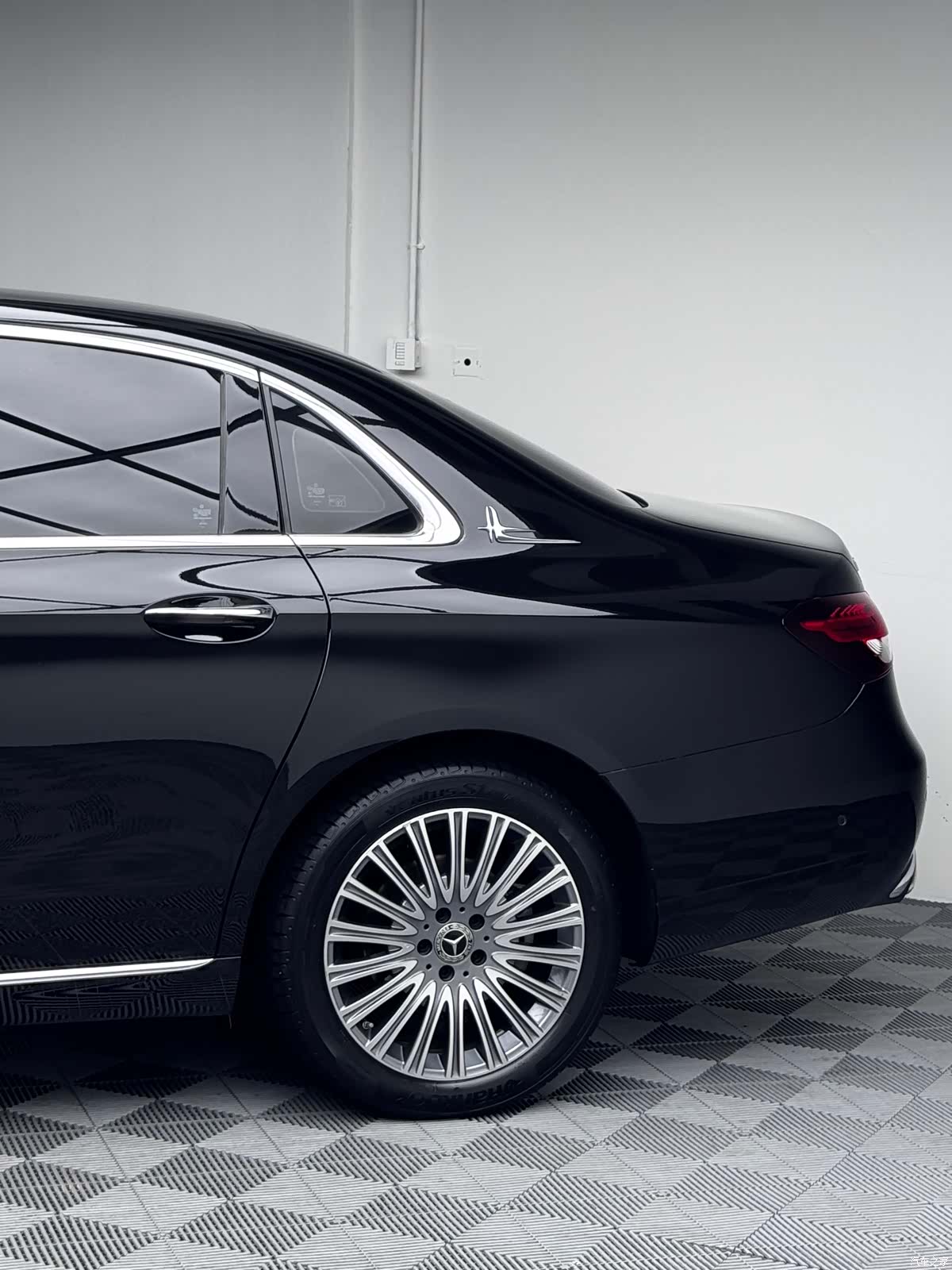 Mercedes-Benz E-Class, 2021 4